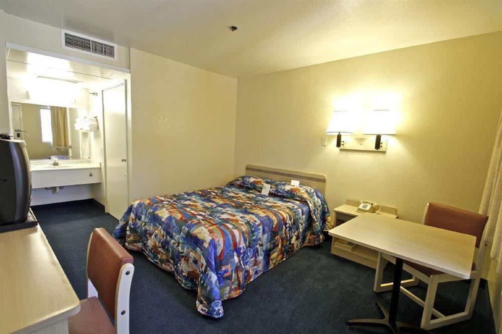 Motel 6-Salinas, Ca - South - Monterey Area Room photo